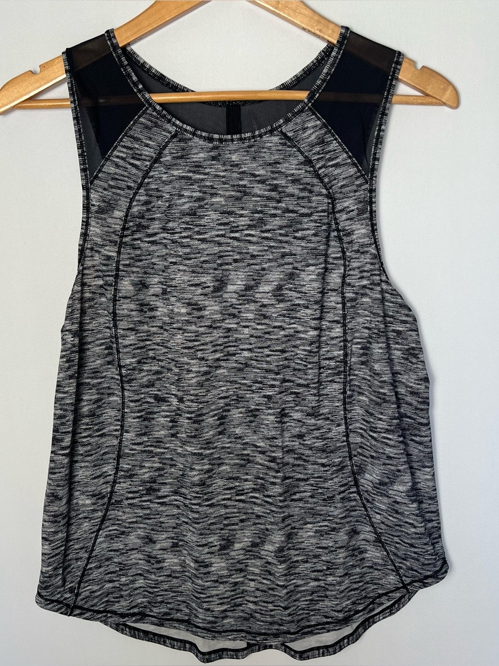 Lululemon Women’s Sculpt Tank Top Mesh Black  White Dramatic Static M/L Cut Out